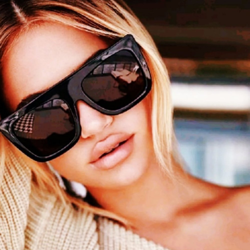 HP |🌟NEW! Black Flat Top Oversized Square Sunnies
